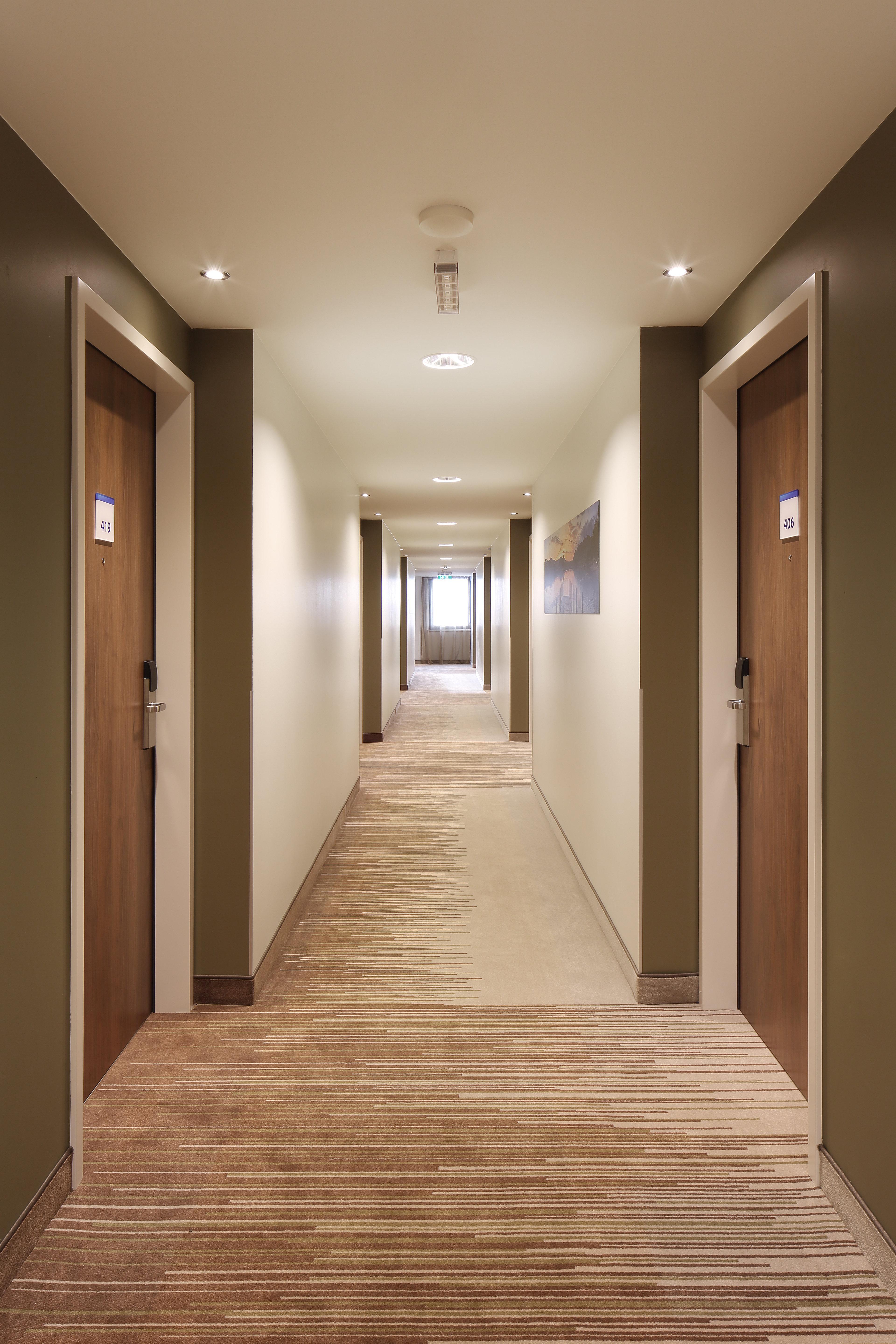 Express By Ihg Hotel