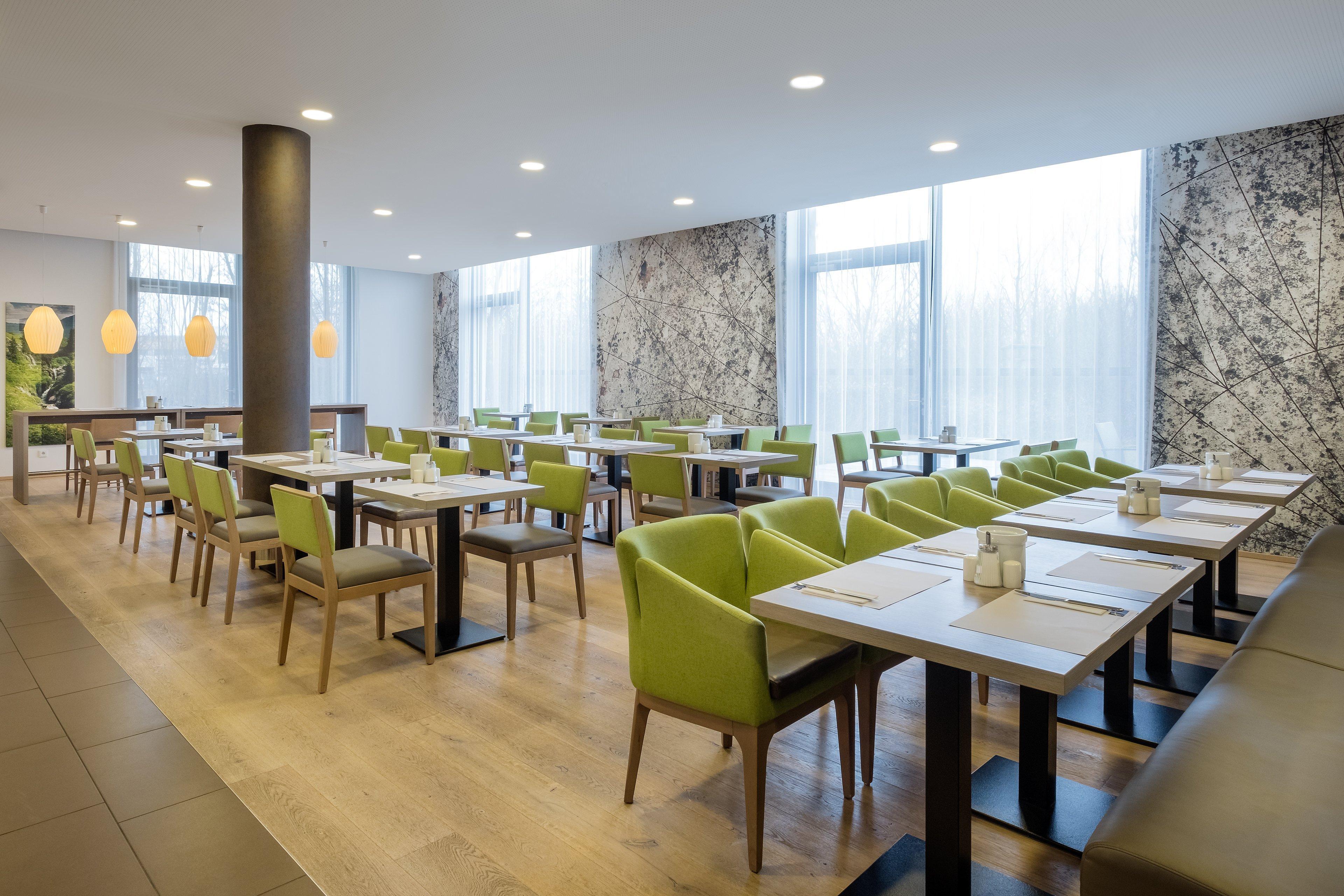 Express By Ihg Hotel 3*