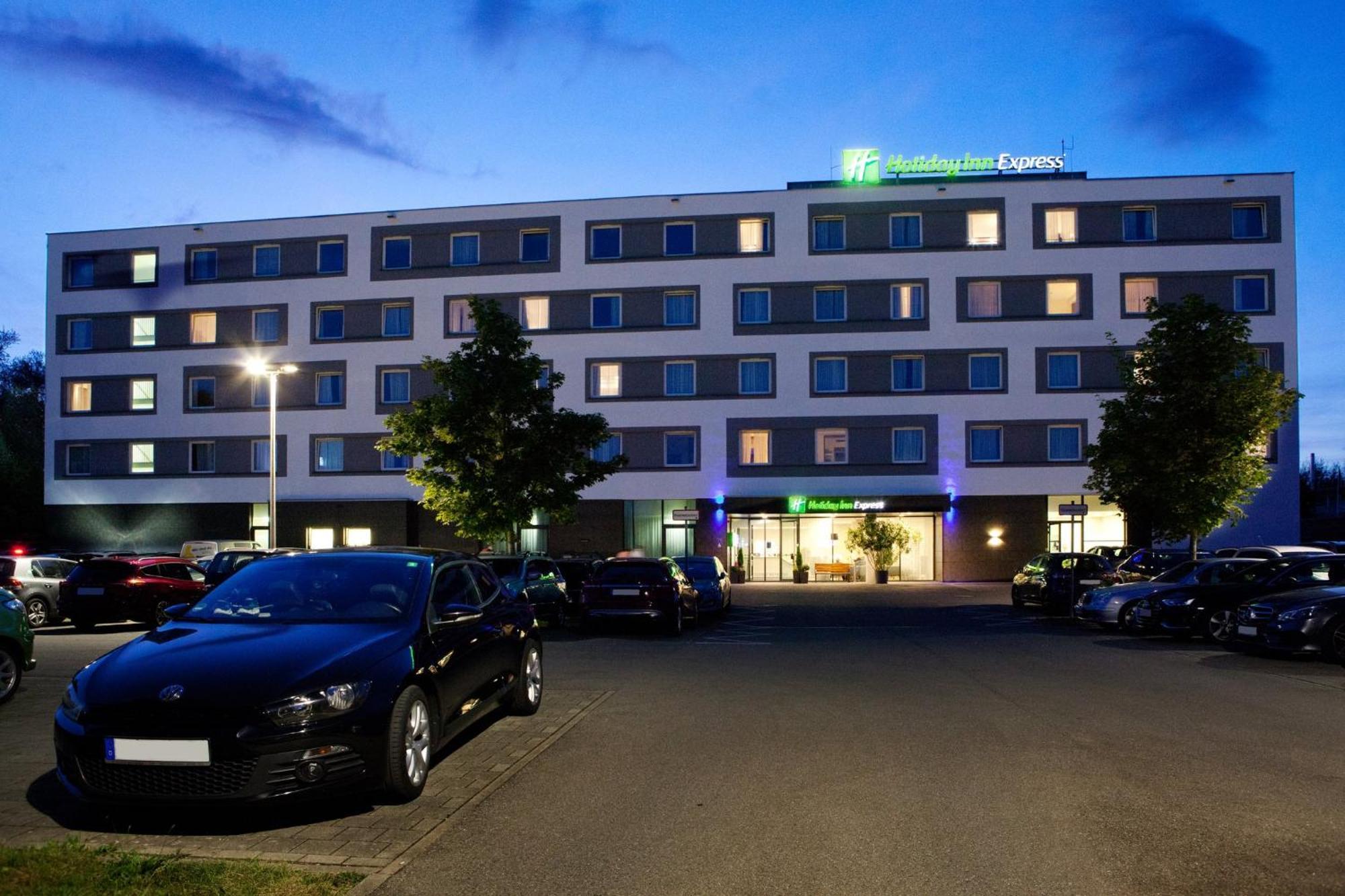 Express By Ihg Hotel